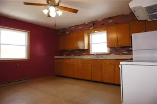 2718 5th St, Eau Claire, WI 54703 - Photo 7