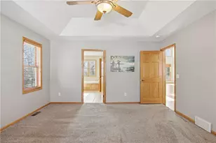 2021 High Point Dr, Altoona, WI 54720 - Photo 9