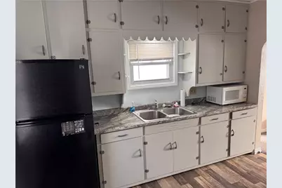 303 E Gates Street, Rice Lake, WI 54868 - Photo 9