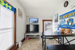1245 S Farwell St, Eau Claire, WI 54701 - Photo 17