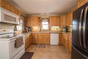 255 W Vine St, Mondovi, WI 54755 - Photo 7