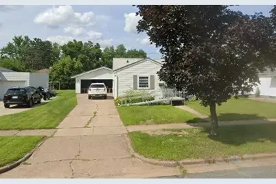 1614 Rist Avenue, Eau Claire, WI 54701 - Photo 1