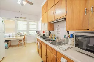 1010 S Farwell St, Eau Claire, WI 54701 - Photo 13