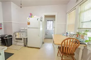 1010 S Farwell St, Eau Claire, WI 54701 - Photo 11