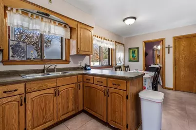 2858 11th Street, Eau Claire, WI 54703 - Photo 5