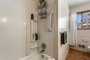 2858 11th St, Eau Claire, WI 54703 - Photo 11