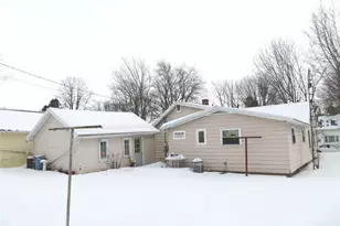 636 E 3rd St, Owen, WI 54460 - Photo 3