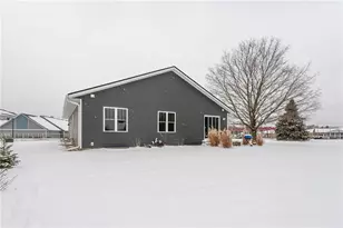 2352 St Andrews Dr, Altoona, WI 54720 - Photo 15