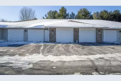 3330 S Robin Meadows Lane, Eau Claire, WI 54701 - Photo 7