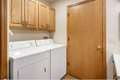 3330 S Robin Meadows Lane, Eau Claire, WI 54701 - Photo 11