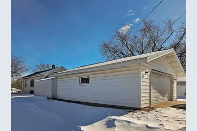 316 Pine Street, Black River Falls, WI 54615 - Photo 5