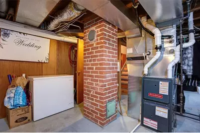 2009 Valmont Avenue, Eau Claire, WI 54701 - Photo 33