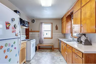 2009 Valmont Avenue, Eau Claire, WI 54701 - Photo 15