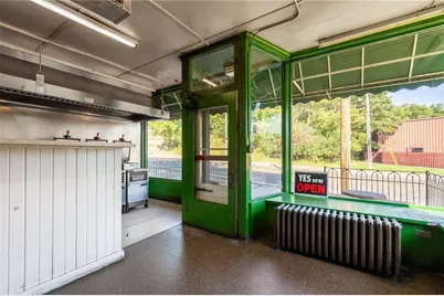 10 Jefferson Avenue, Chippewa Falls, WI 54729 - Photo 3