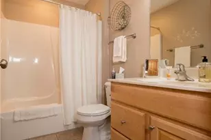 3012 W Ridge Dr, Eau Claire, WI 54703 - Photo 17