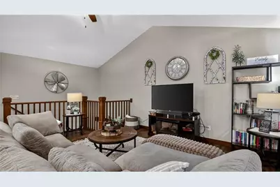 4924 Bluebell Court, Eau Claire, WI 54703 - Photo 3