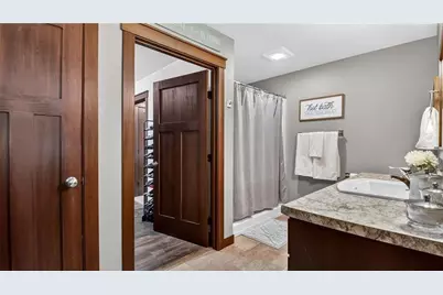 4924 Bluebell Court, Eau Claire, WI 54703 - Photo 15
