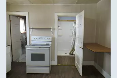 301 S Washington Street, Thorp, WI 54771 - Photo 5