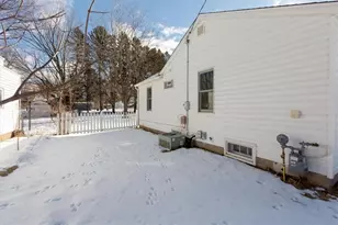 208 14th St, Menomonie, WI 54751 - Photo 37