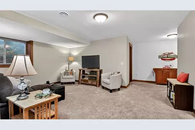 5643 Green Park Drive, Eau Claire, WI 54703 - Photo 15