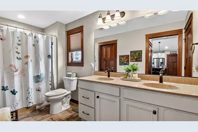 5643 Green Park Drive, Eau Claire, WI 54703 - Photo 11