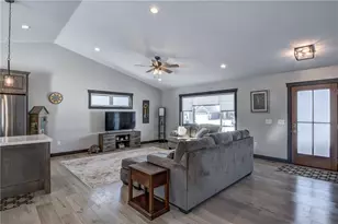 4947 Woodlands Dr, Eau Claire, WI 54703 - Photo 3