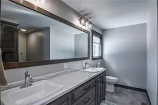 4947 Woodlands Dr, Eau Claire, WI 54703 - Photo 17