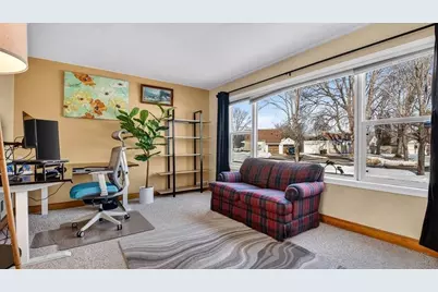 109 W Polk Avenue, Eau Claire, WI 54701 - Photo 7