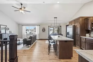 6362 Wilder Ln, Eau Claire, WI 54703 - Photo 9