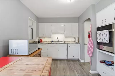 652 Ripley Avenue, Eau Claire, WI 54701 - Photo 11