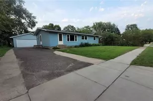 2212 Bartlett Ave, Altoona, WI 54720 - Photo 3