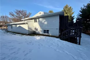 1215 Glades Dr, Altoona, WI 54720 - Photo 27