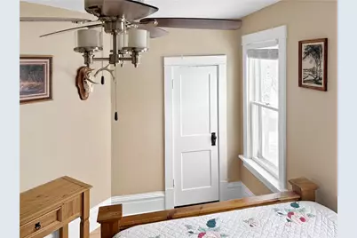 33 W Walnut Street, Chippewa Falls, WI 54729 - Photo 21