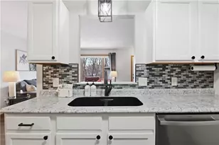 3631 Oak Tree Ln, Eau Claire, WI 54701 - Photo 7