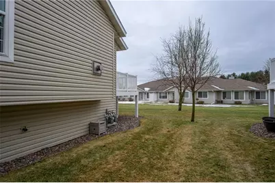 4325 E Hamilton Avenue #15, Eau Claire, WI 54701 - Photo 37