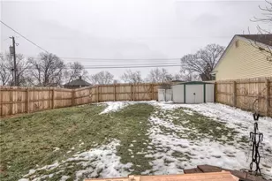 903 Summer St, Eau Claire, WI 54701 - Photo 21