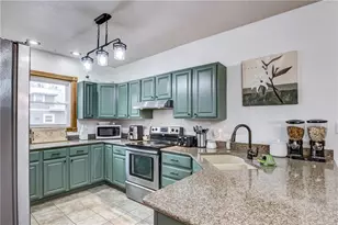 903 Summer St, Eau Claire, WI 54701 - Photo 7