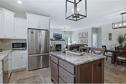 4615 S Oakwood Hills Parkway, Eau Claire, WI 54701 - Photo 7