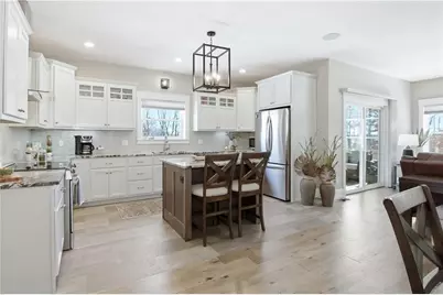 4615 S Oakwood Hills Parkway, Eau Claire, WI 54701 - Photo 5