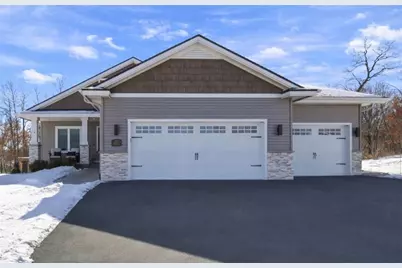 4615 S Oakwood Hills Parkway, Eau Claire, WI 54701 - Photo 1