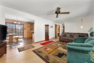 1315 Marquette St, Eau Claire, WI 54703 - Photo 7