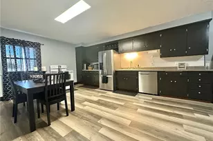 928 Loring St, Altoona, WI 54720 - Photo 5