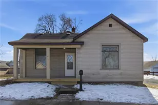 817 E Grand Ave, Eau Claire, WI 54701 - Photo 1