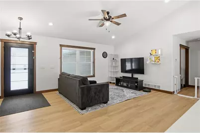 4919 Woodlands Drive, Eau Claire, WI 54703 - Photo 9