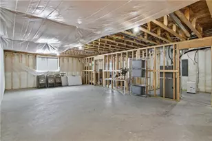 4919 Woodlands Dr, Eau Claire, WI 54703 - Photo 19