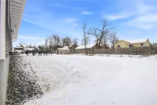 4919 Woodlands Dr, Eau Claire, WI 54703 - Photo 21