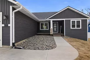 4919 Woodlands Dr, Eau Claire, WI 54703 - Photo 25