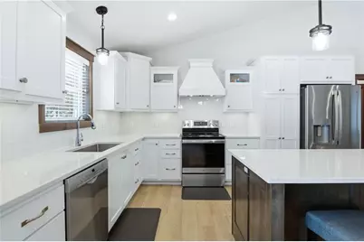 4919 Woodlands Drive, Eau Claire, WI 54703 - Photo 3