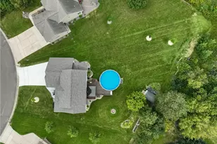 925 Bluff View Cir, Chippewa Falls, WI 54729 - Photo 3