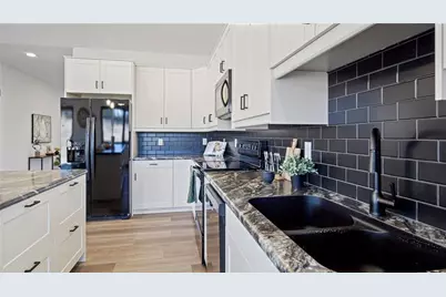 3373 Iris Drive, Eau Claire, WI 54703 - Photo 5